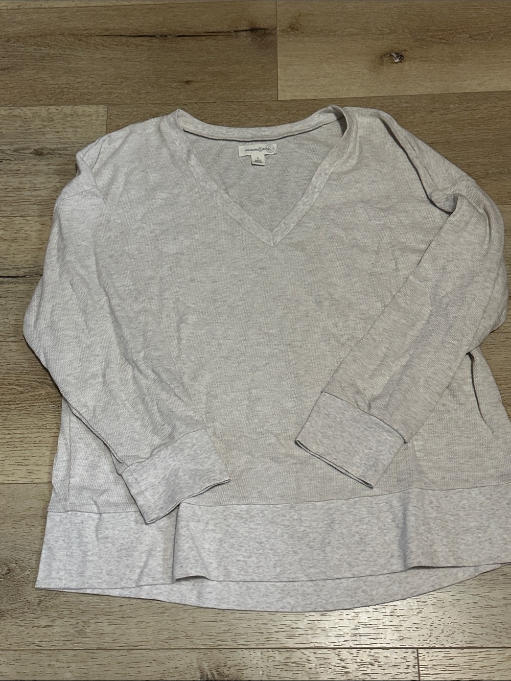 Treasure & Bond Light Gray V-Neck Long Sleeve Top